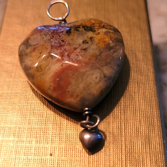 Jewelry - Heart shaped stone pendant